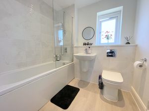 Mannings Road- click for photo gallery